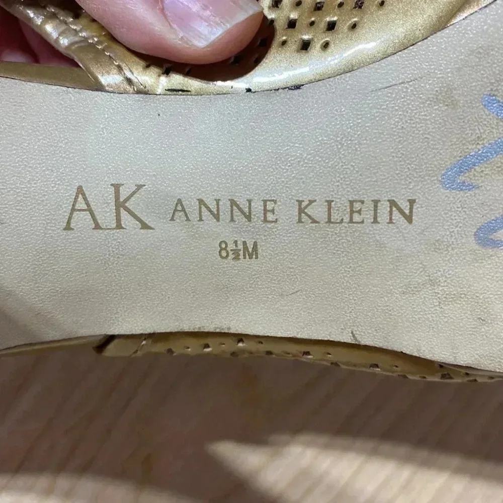 Anne Klein gold Heels